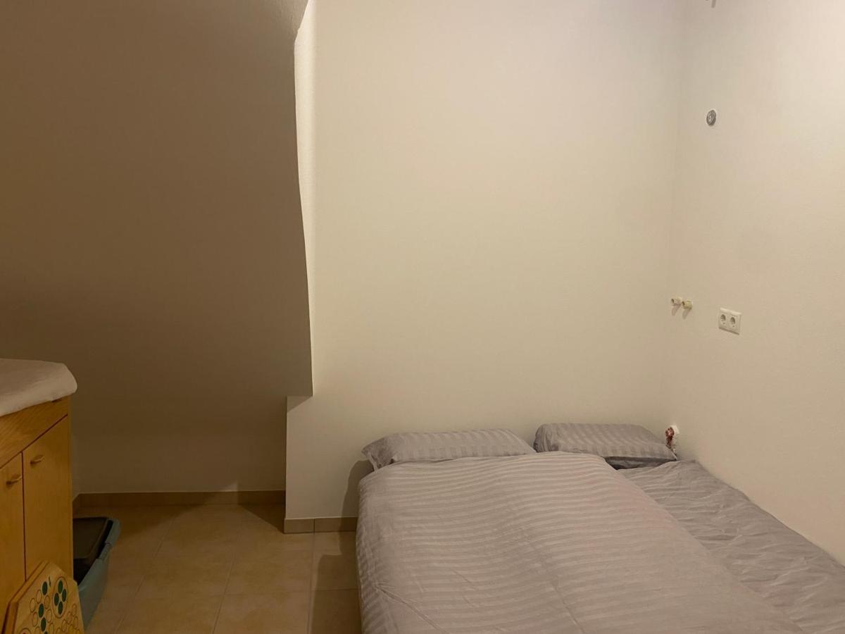 Attraktive Wohnung-Elztalidyll-Zwischen Mosel,Nuerburgring Und Burg Eltz Kollig Exterior photo