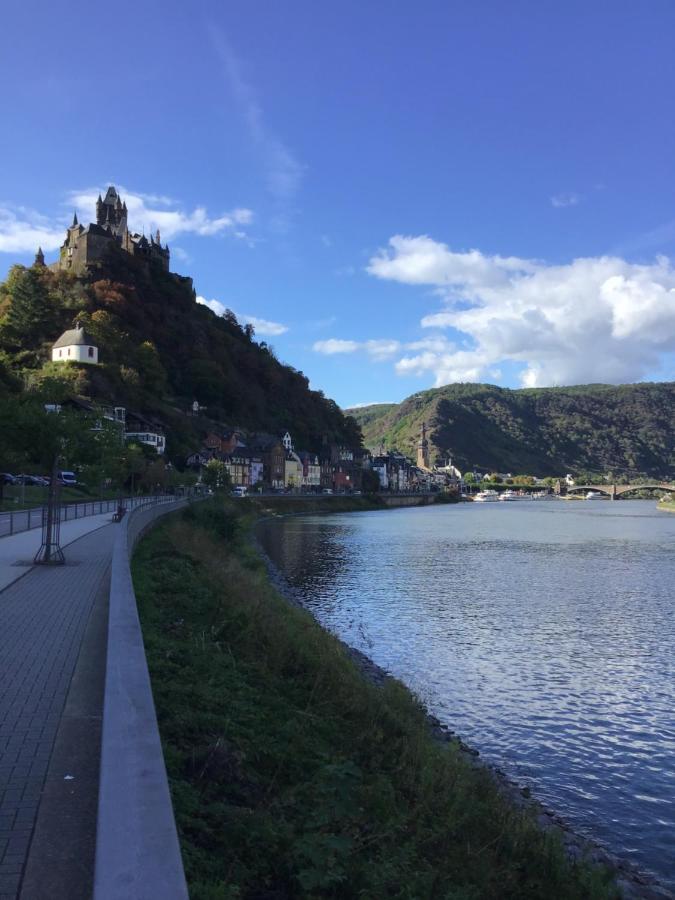 Attraktive Wohnung-Elztalidyll-Zwischen Mosel,Nuerburgring Und Burg Eltz Kollig Exterior photo