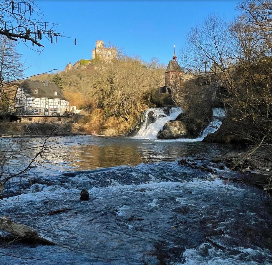 Attraktive Wohnung-Elztalidyll-Zwischen Mosel,Nuerburgring Und Burg Eltz Kollig Exterior photo
